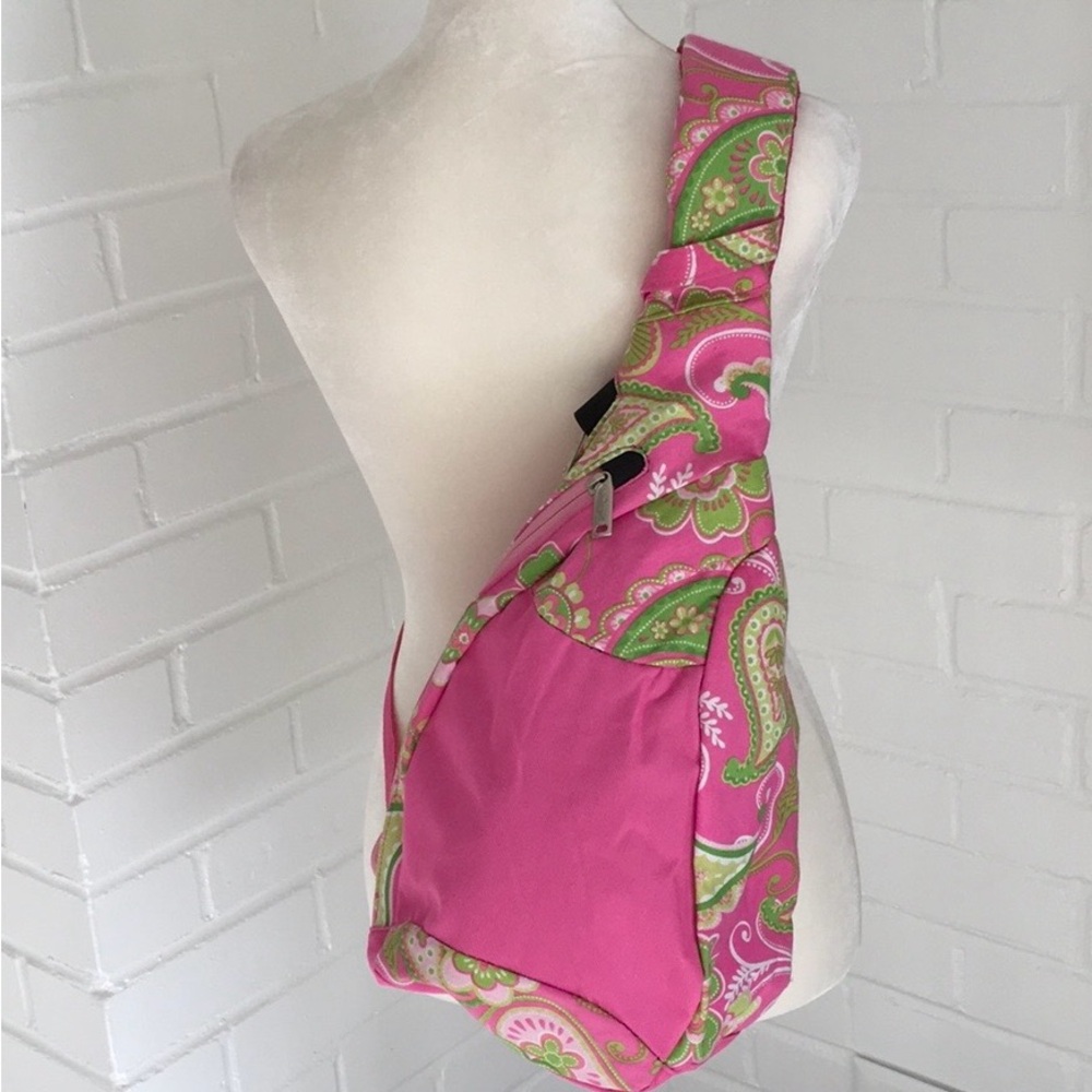 Girls Womens Preppy Green And Pink Paisley Sports Picnic Athletic Travel Bag
